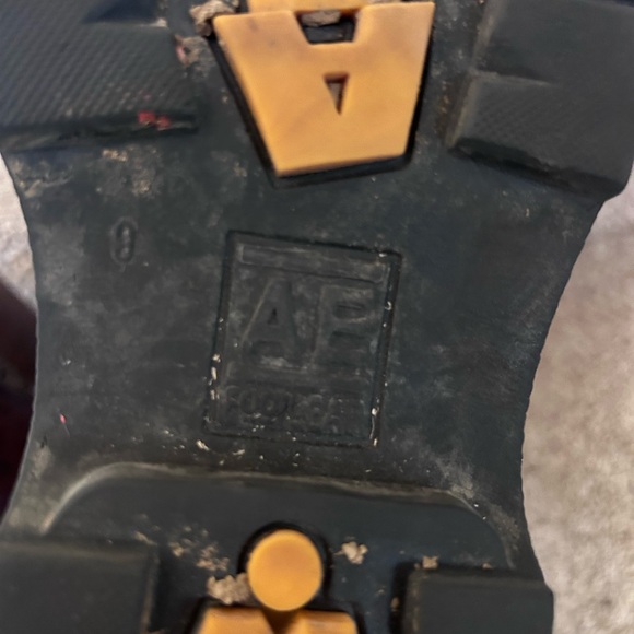 Vintage American Eagle Leather Lug Sole Boots. Made in Portugal. Y2K. Work boots - Picture 16 of 17